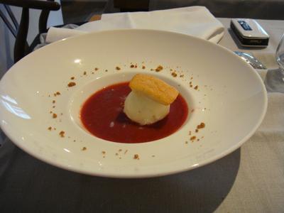 20100505 charbon rouge 03 fraises soupe Le Charbon Rouge (ChrisoScope)