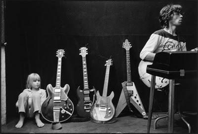Dominique Tarlé. Cette série de photographies des Rolling...