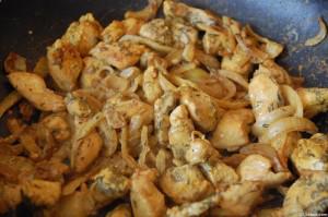 Wok de poulet au curry et au thym – de Lolibox