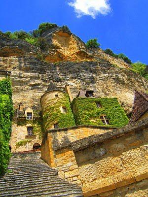 Beynac-et-Cazenac..La Roque-Gageac..