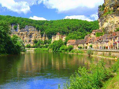 Beynac-et-Cazenac..La Roque-Gageac..