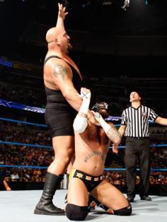 Big Show veut enlever le masque de CM Punk