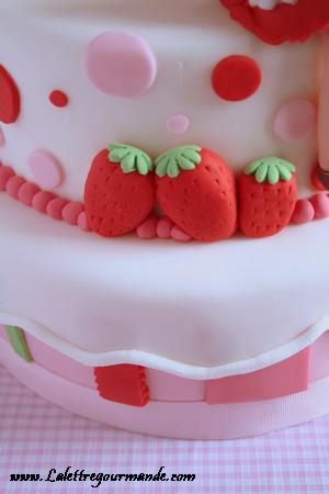 Le gâteau Charlotte aux fraises