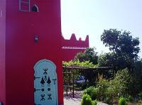 Le Château Omar du Jardin aux Etoiles se marie bien à Dar Tafoukt
