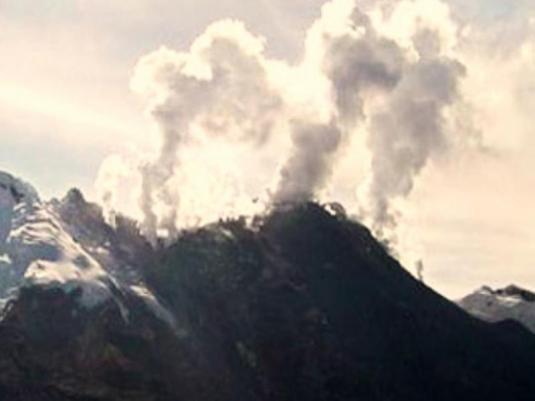 Depuis le 15 Juin 2010, alerte orange pour le volcan Nevado del Huila, Colombie.