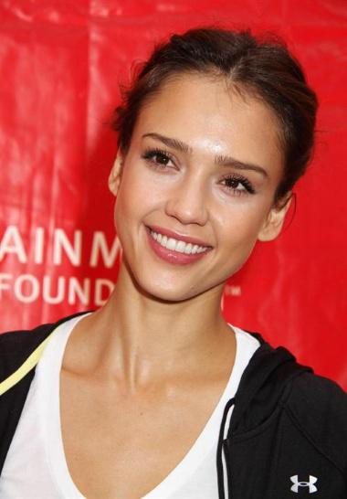 May 01, 2010 - New York, New York, U.S. - Actress JESSICA ALBA attends the 13th Annual EIF Revlon Run/ Walk For Women held in Times Square. © Red Carpet Pictures