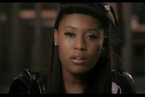 VV Brown  ...son tube Shark in the water ... dans les Sims 3 Ambitions