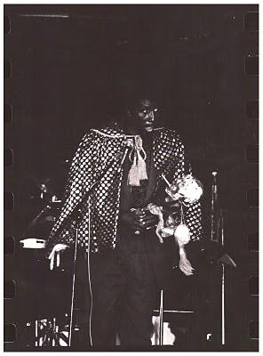 SCREAMIN' JAY HAWKINS ON STAGE (3)