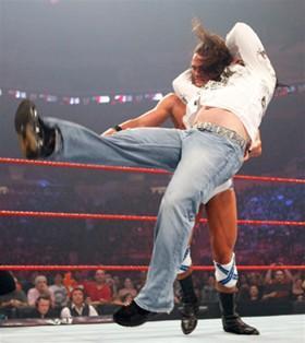 Matt Hardy attaque Drew McIntyre à Fatal 4 Way