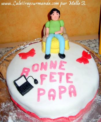 Atelier pâte à sucre :Le gâteau de fête des pères de Melle B. (du 77)