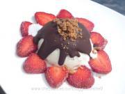 Crème glacée fraises, chocolat