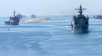 USS Oakhill, Canal de Suez 18-6-2010.jpg