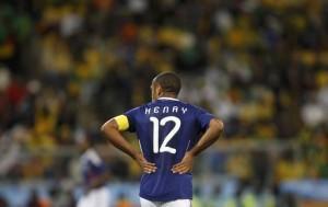 SOCCER-WORLD/ Sarko reçoit Henry et veut une explication