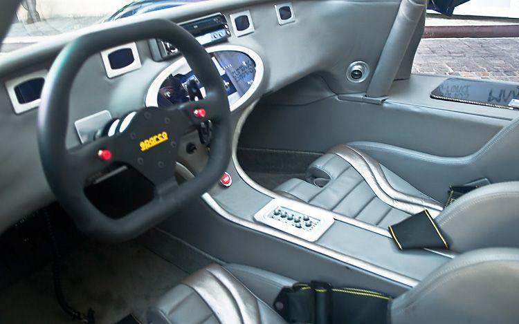 CanadianSkyScraper G Force, la voiture la plus rapide dans le monde.