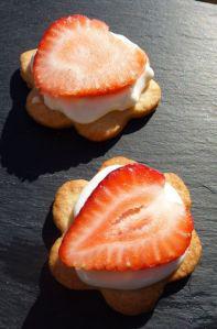 Tartelettes aux fraises, panna cotta citronnée