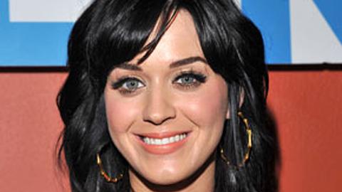Katy Perry veut un strip tease de Rihanna pour enterrer sa vie de jeune fille