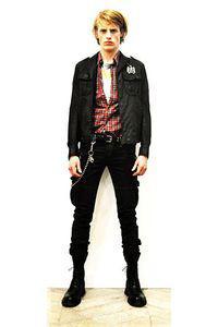 La collection homme printemps été 2011 Balmain 00160m