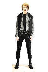 La collection homme printemps été 2011 Balmain 00110m