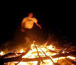 Régis saute au-dessus d'un camp