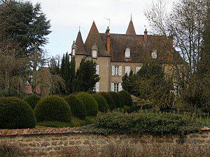 Chateau-de-Lapeyrouse.JPG