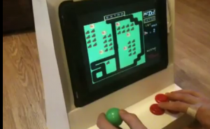 Une borne d’arcade réalisée avec un iPad