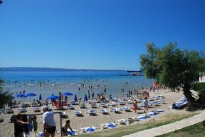 Plage de Split Où faire la fête… en Croatie? Hostelbookers a cherché pour vous!