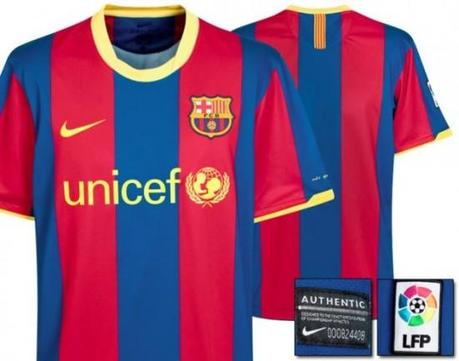 fc barcelona camiseta maillot 2011 3 550x432 Barça : maillots saison 2010 2011 du FC Barcelone