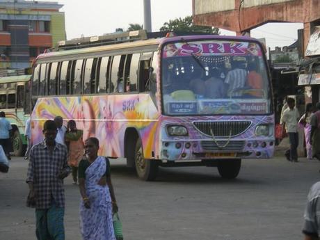 Un Dimanche Dans Les Bus Indiens