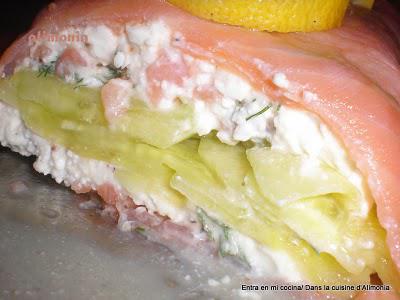 Rollo de salmon ahumado al queso fresco / Roulé de saumon fumé au fromage frais