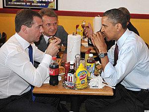 Obama-hamburger-Medvedev.jpg