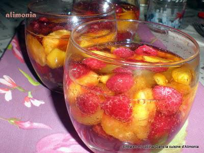 Frutas frescas en burbujas / Fruits rafraichis aux bulles