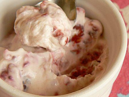 Glace_fromage_framboise_gros_plan