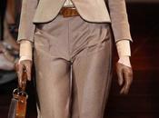 Défile Armani chic sobre. J'aime