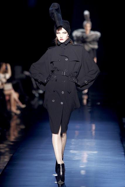 ♠ Défilé Haute Couture à Paris : Jean Paul Gaultier clos cette fashion week en beauté avec Dita Von Teese ! ♠