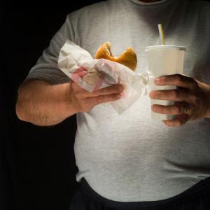 Les causes et symptômes de gain de poids excessif