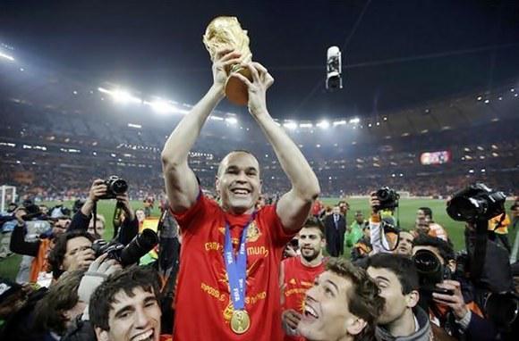 espagne gagne la coupe du monde 2010 iniesta