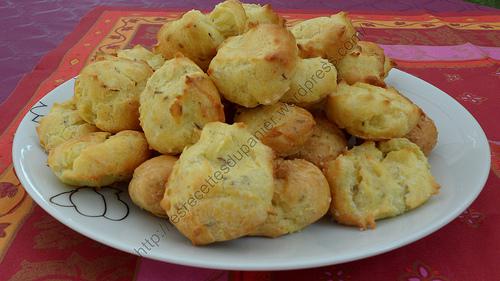 Chouquettes au carvi et parmesan / Caraway and parmesan puffs