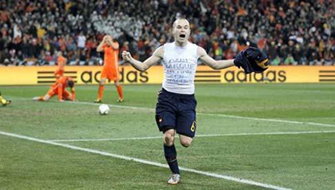 le héros :  Iniesta , le plus actif dans cette finale !