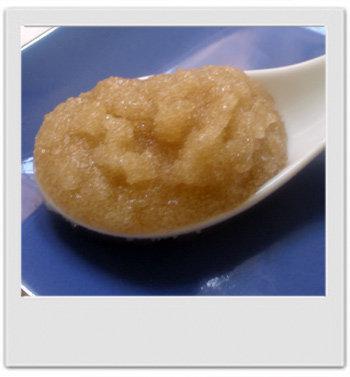 Gommage moussant sublime sucre brun et monoï - recettes de cosmétiques maison avec MaCosmetoPerso