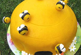 Gateau 3d Ruche Et Petites Abeilles A Voir Gateau 3d Ruche Et Petites Abeilles A Voir