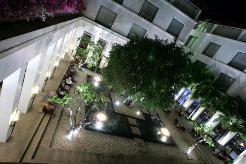 hotel-de-la-paix-cambodge