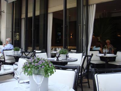 20100605 La Villa 0 terrasse Retour à la Villa, en terrasse (ChrisoScope)