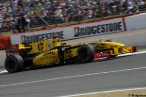 Prenez le volant cet automne avec le Renault F1 Team