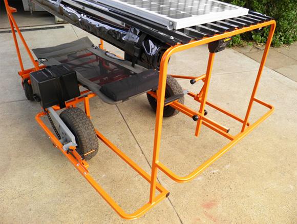 Exécuter des tâches dans le jardin avec les étrille Wunda.