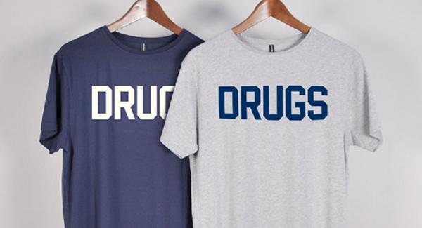 CODY HUDSON FOR SIXPACK – DRUGS TEE