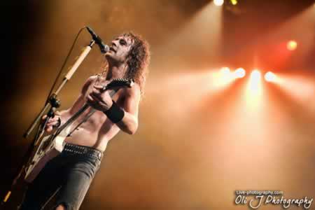 airbourne live