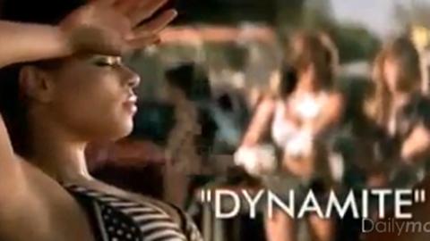 Taio Cruz ... Il fait sauté la dynamite dans son nouveau clip