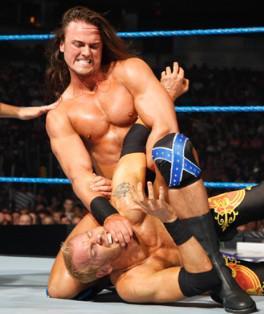 Drew McIntyre et Cody Rhodes face à Matt Hardy et Christian