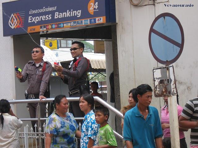 BANGKOK BANK:  PROTECTION RAPPROCHEE