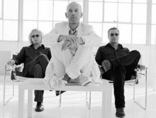 REM: Leur nouvel album au printemps